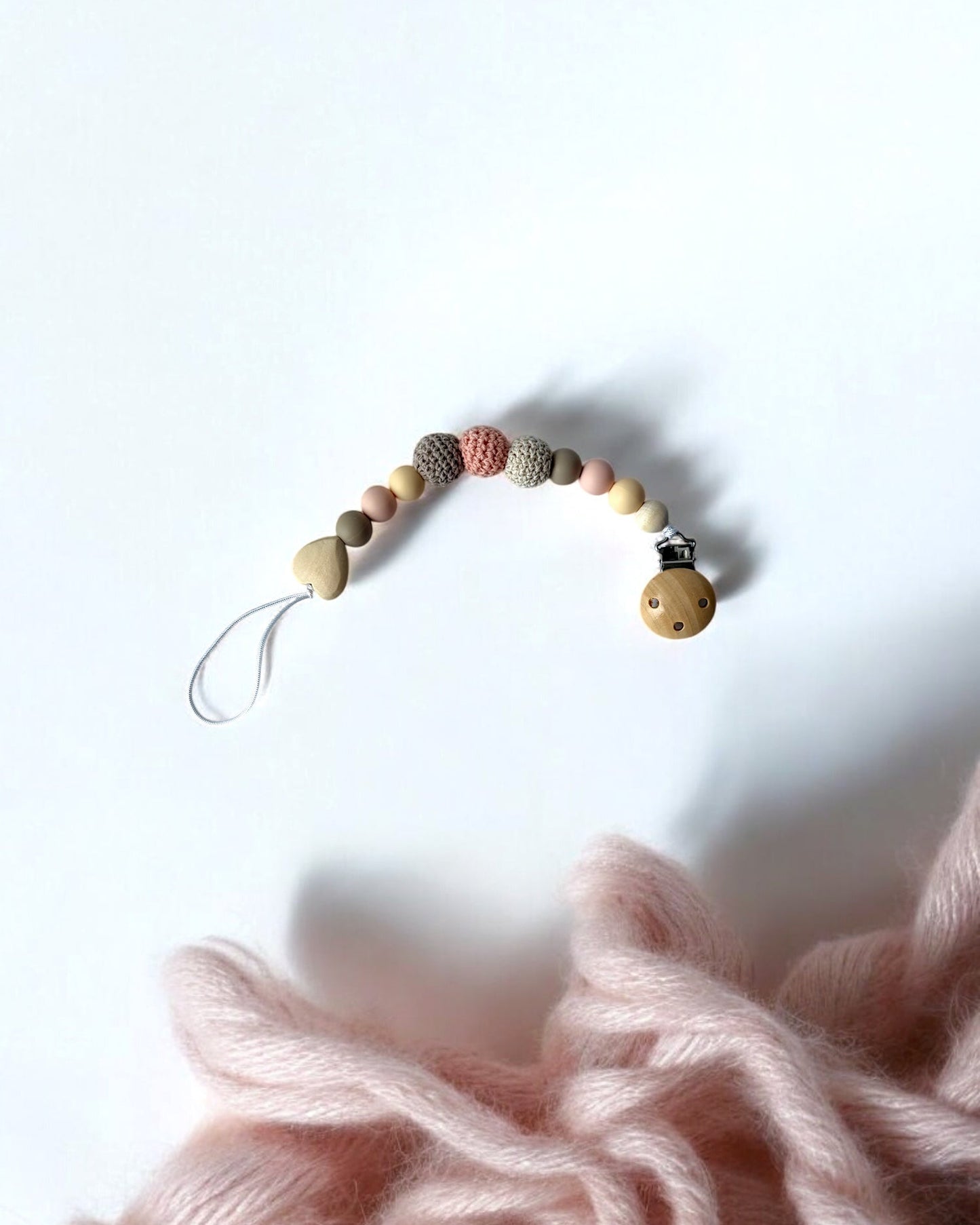 CuddleLoop Soother Clip & Rattle ( Blush Pink )