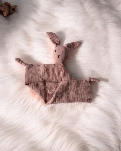 Luna Bunny Signature Comforter ( Dusty Pink )